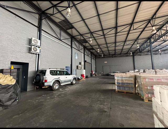 1,551M² WAREHOUSE TO LET IN SPARTAN